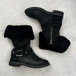UGG Braiden Black Suede Boots Buckle Detail Fur Lined Women’s Size 6.5